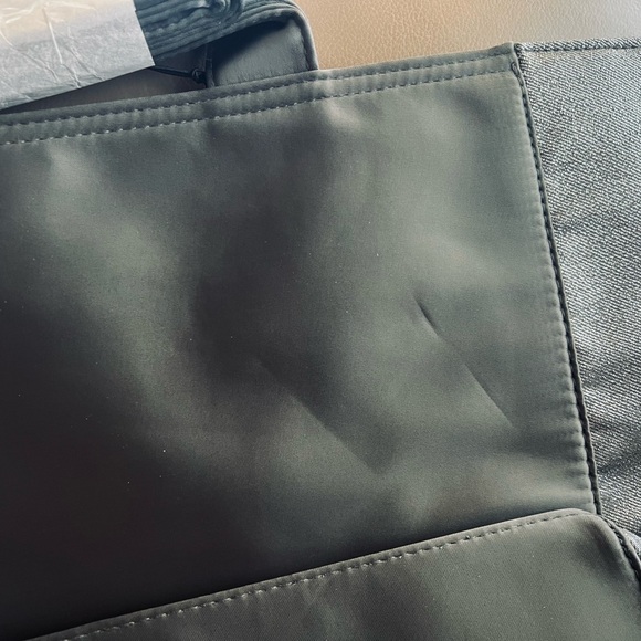 Coach Elegant Black 🖤 and Gray🩶 Metallic Tote - Picture 7 of 17